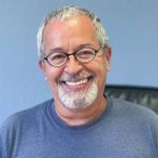 Dr. Gustavo Fermin