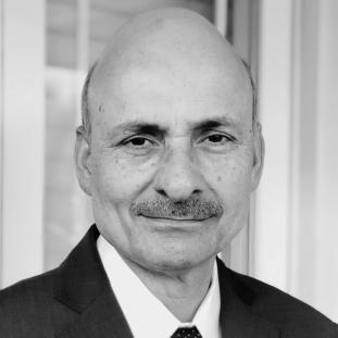Dr. Manzoor Qadir